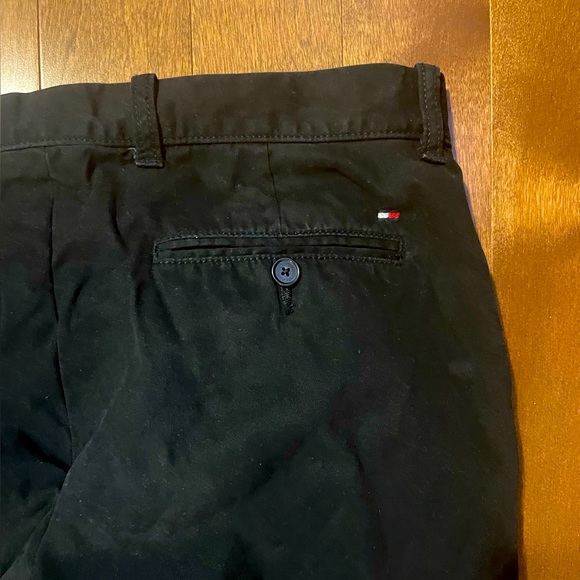 *SOLD* 🌙 Tommy Hilfiger black chino pants size 32x30 - Picture 3 of 4